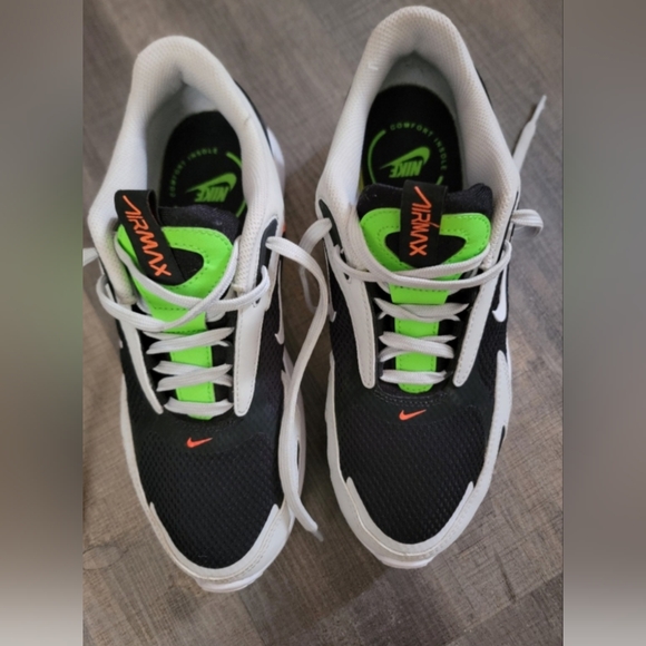 Nike airmax bolt size 7 - Picture 2 of 5